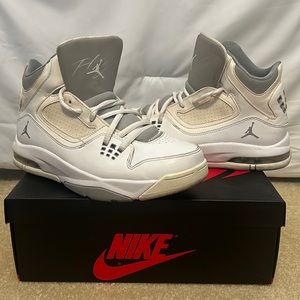 6.5 youth, women’s 8, white Jordan high tops, used.